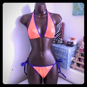 Halter top bikini